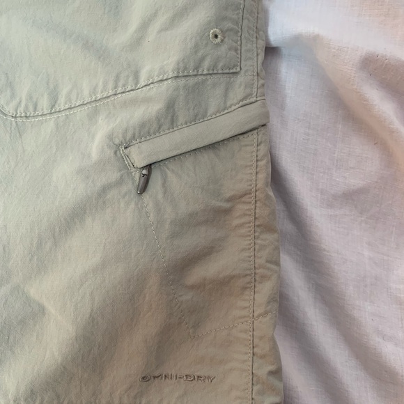 Columbia women’s skorts size8 several pockets (see photos) - Picture 4 of 15